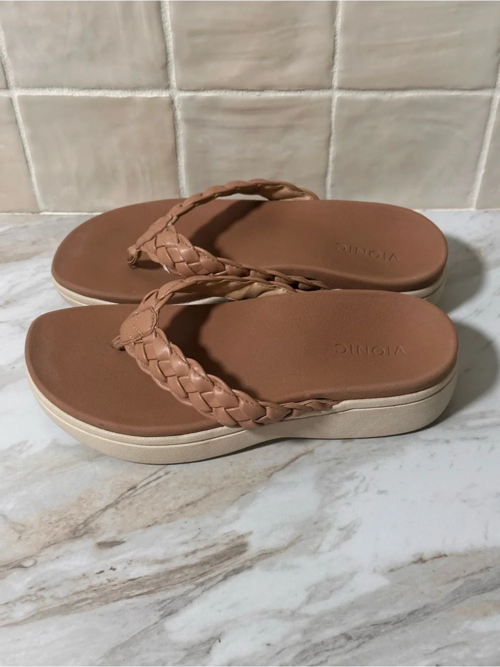Vionic Kenji women's sandals. Size 7